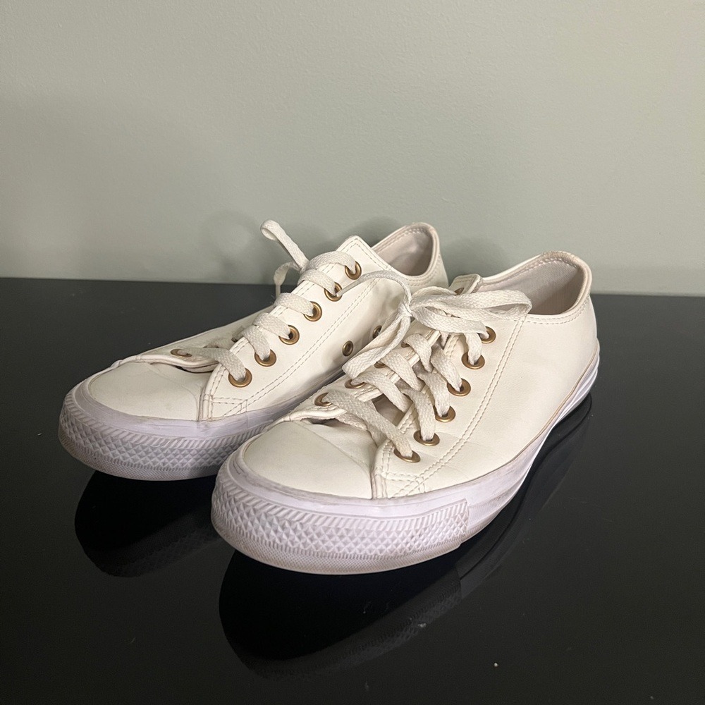 Converse All Star Leather Low Tops Cream Ivory Casual Summer Women Size 8